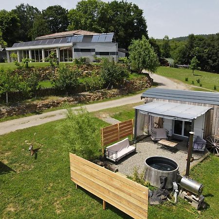 Les Milles Bottes Et Ses Roulottes Villa Encausse-les-Thermes Exteriör bild