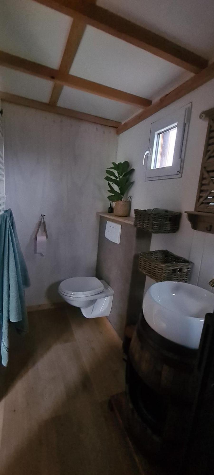Les Milles Bottes Et Ses Roulottes Villa Encausse-les-Thermes Exteriör bild