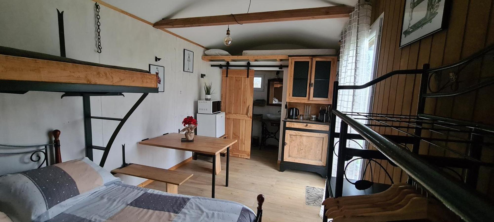 Les Milles Bottes Et Ses Roulottes Villa Encausse-les-Thermes Exteriör bild
