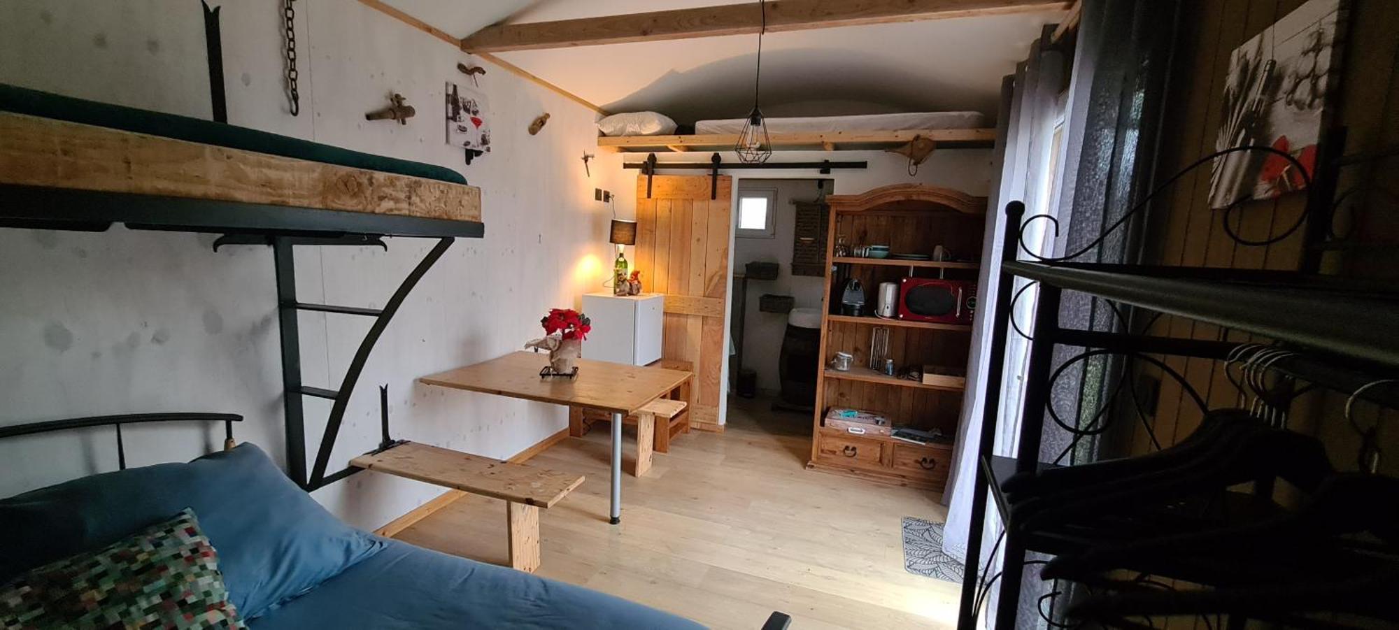 Les Milles Bottes Et Ses Roulottes Villa Encausse-les-Thermes Exteriör bild